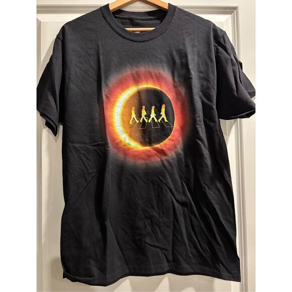 The Beatles T-shirt size Medium - Picture 1 of 2